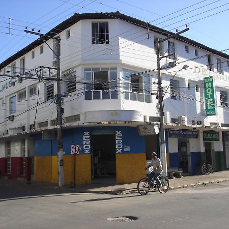 Delmus Hotel Conselheiro Pena Exterior foto