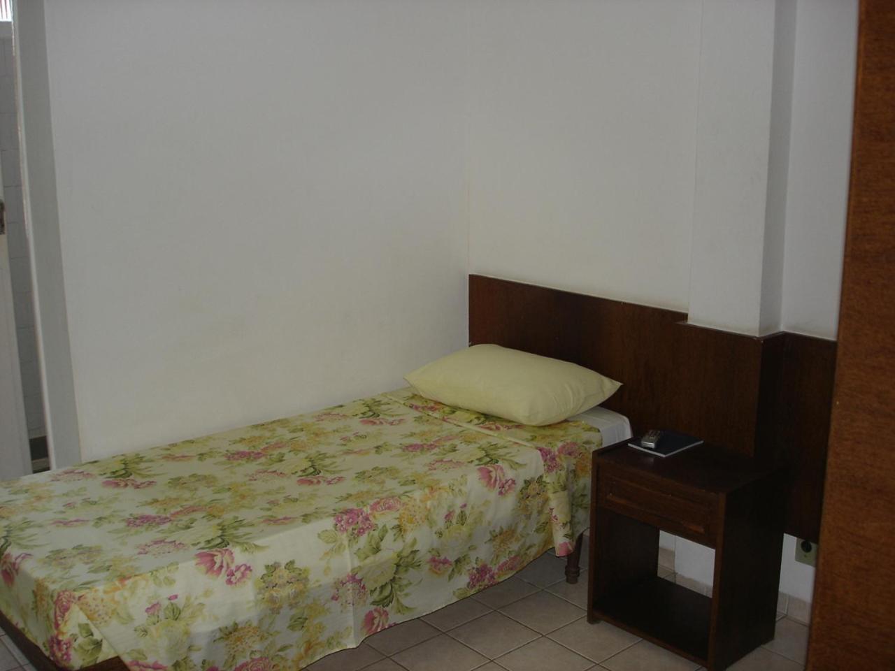 Delmus Hotel Conselheiro Pena Quarto foto